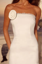 Load image into Gallery viewer, Avalon Strapless Maxi Dress - White
