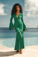 Load image into Gallery viewer, Sarey Maxi Dress - Emerald
