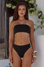 Load image into Gallery viewer, Tera Bandeau Crop - Black

