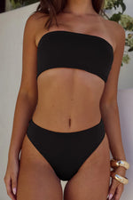 Load image into Gallery viewer, Tera Bandeau Crop - Black
