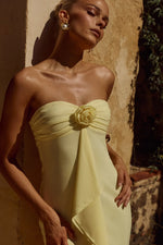 Load image into Gallery viewer, Fiora Strapless Maxi Dress - Butter
