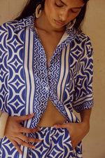 Load image into Gallery viewer, Alara Short Sleeve Shirt - Alara Navy
