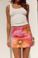 Load image into Gallery viewer, Ophira Sequin Mini Skirt - Pink Pansy
