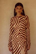 Load image into Gallery viewer, Montie Sleeved Maxi Dress - Montie Choc
