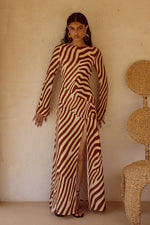 Load image into Gallery viewer, Montie Sleeved Maxi Dress - Montie Choc
