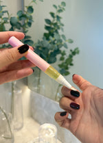 Load image into Gallery viewer, Cuti Stick - Cuticle Oil Pen
