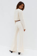 Load image into Gallery viewer, Eleri Oversized Long Sleeve Crop Top - Biscuit
