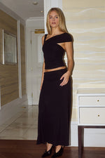 Load image into Gallery viewer, Larsen Ruched Waist Midi Skirt - Black
