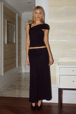 Load image into Gallery viewer, Larsen Ruched Waist Midi Skirt - Black

