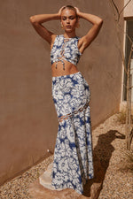 Load image into Gallery viewer, Lani Kelani Skirt - Navy Floral
