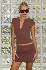 Load image into Gallery viewer, Reeve Deep V-Neck Structured Top - Mocha

